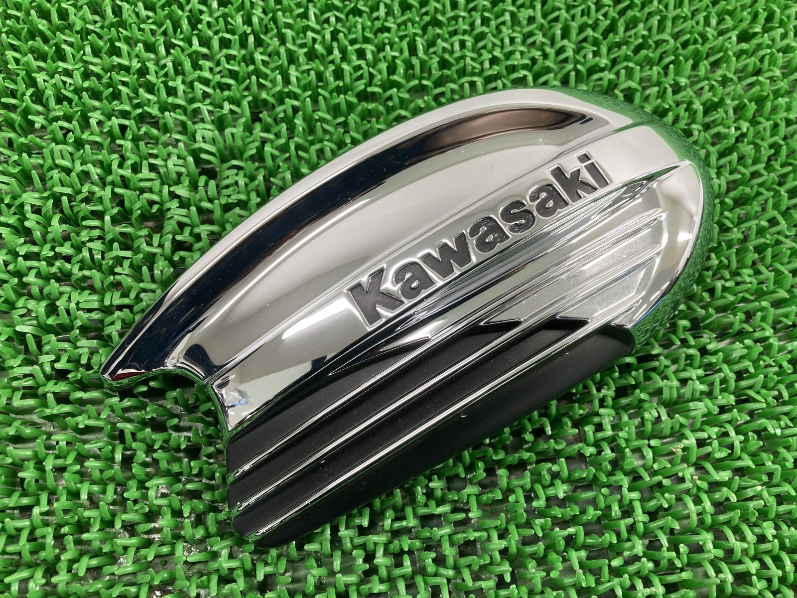 W400 タンクエンブレム 右 EJ400A-001*** カワサキ 純正 中古 バイク 部品 EJ400A-001 W650 W800 コンディション良好 割れ欠け無し