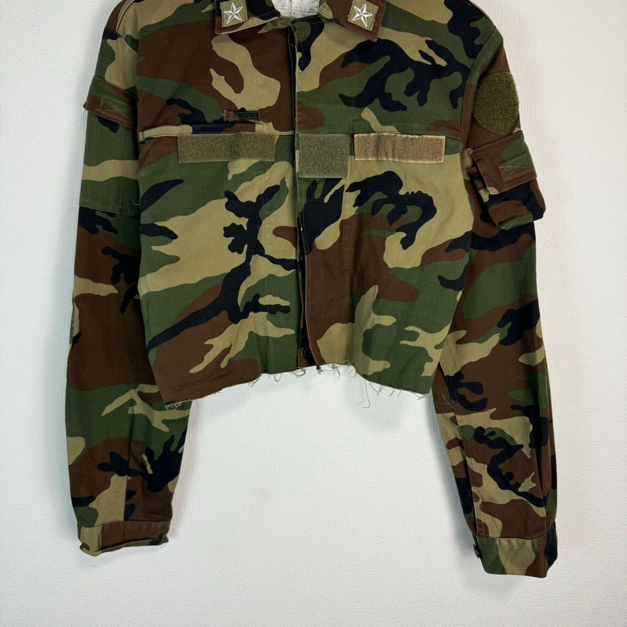 90s ミリタリージャケット シャツ ショート丈 y2k 古着 ギャル 迷彩 総