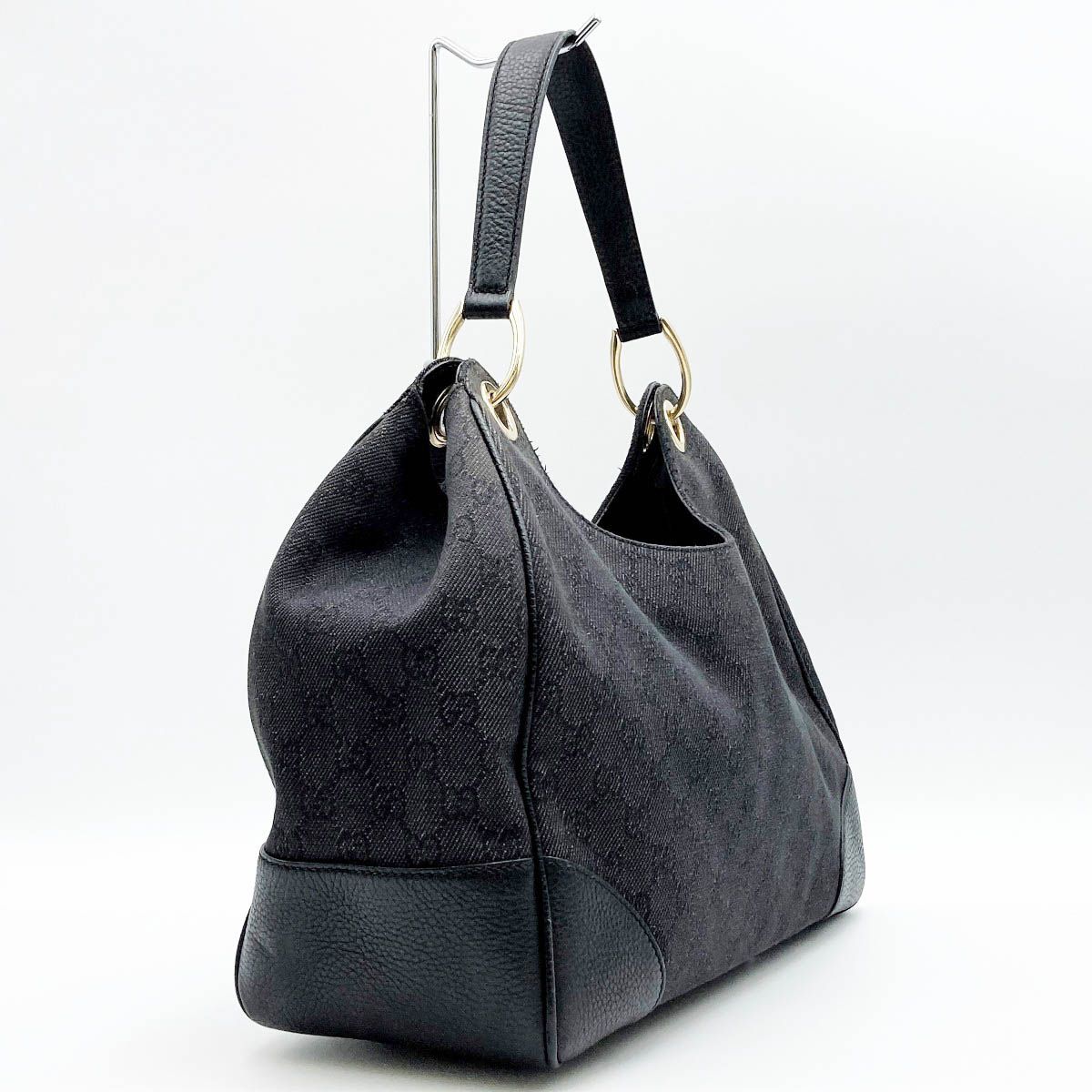 GUCCI ブラックショルダーバッグ GUCCI グッチ GG柄 ショルダーバッグ ホーボー 肩掛け バッグ GG