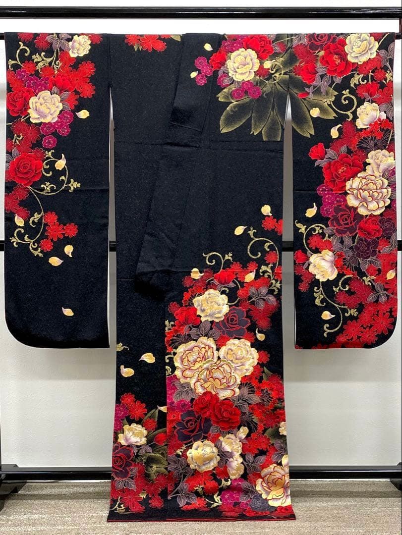 振袖 豪華 銀通し 刺繍 金彩 薔薇 身丈168cm 撥水加工済 MO2731 - メルカリ