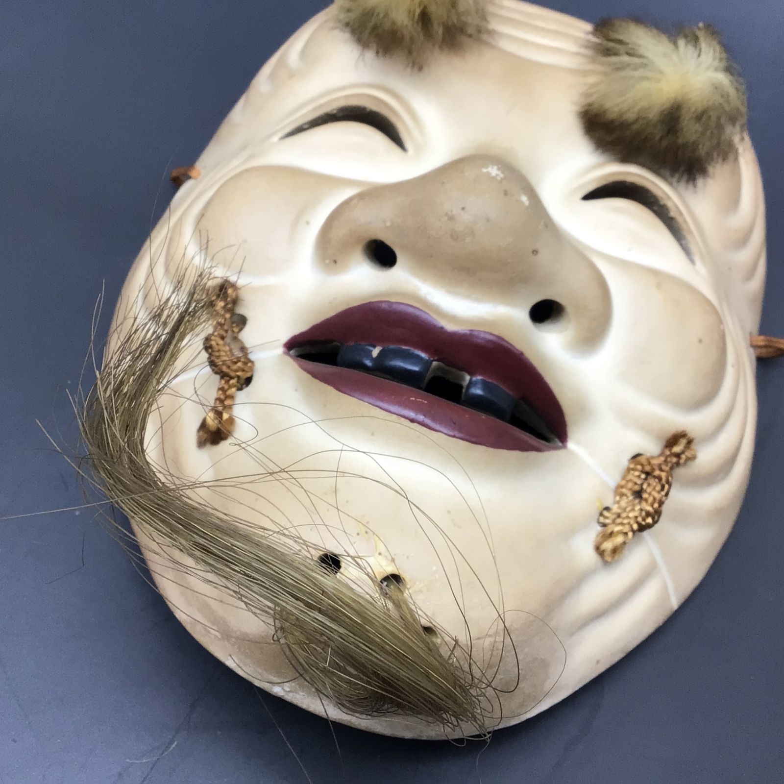 4185 芳徳斎 能面 翁 陶器 箱付き 能楽 時代物 当時物 古美術 骨董品