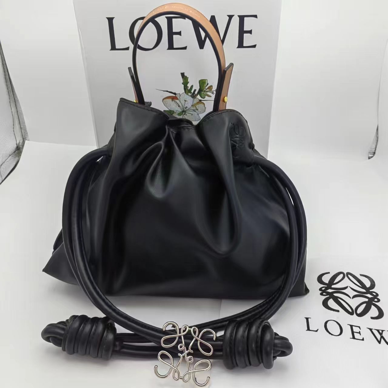 ♥️大人気♥️ LOEWE フラメンコクラッチバッグ