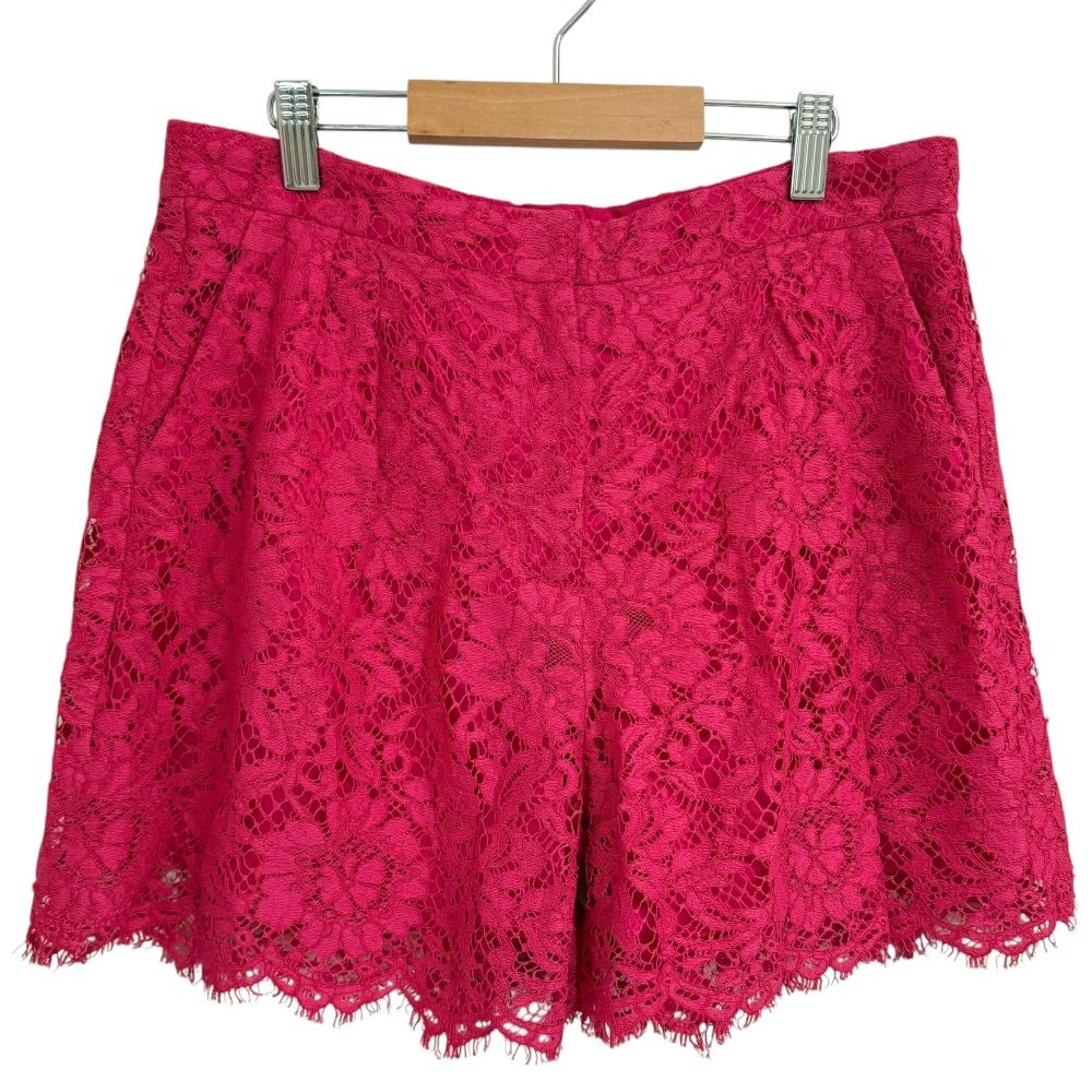 美品 DOLCE&GABBANA ドルチェ&ガッバーナ レース ショートパンツ 美品 DOLCE&GABBANA ドルチェ&ガッバーナ レース ショートパンツ