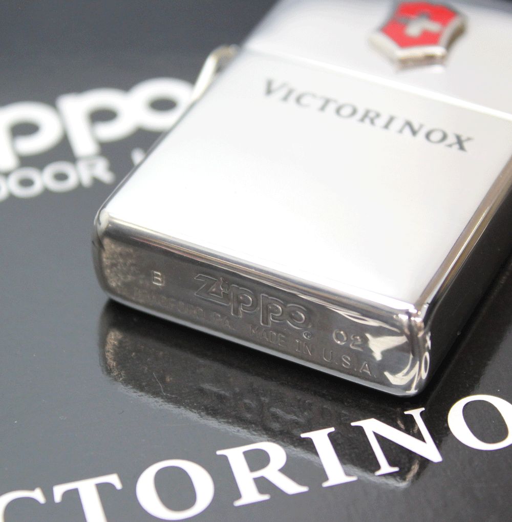 ☆希少 ZIPPO VICTORINOX ビクトリノックス クラシック レッド コラボ 