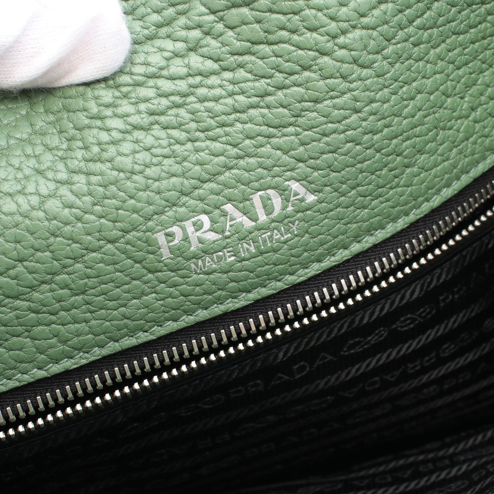 プラダ PRADA ショルダーバッグ グリーン レザー ショルダー