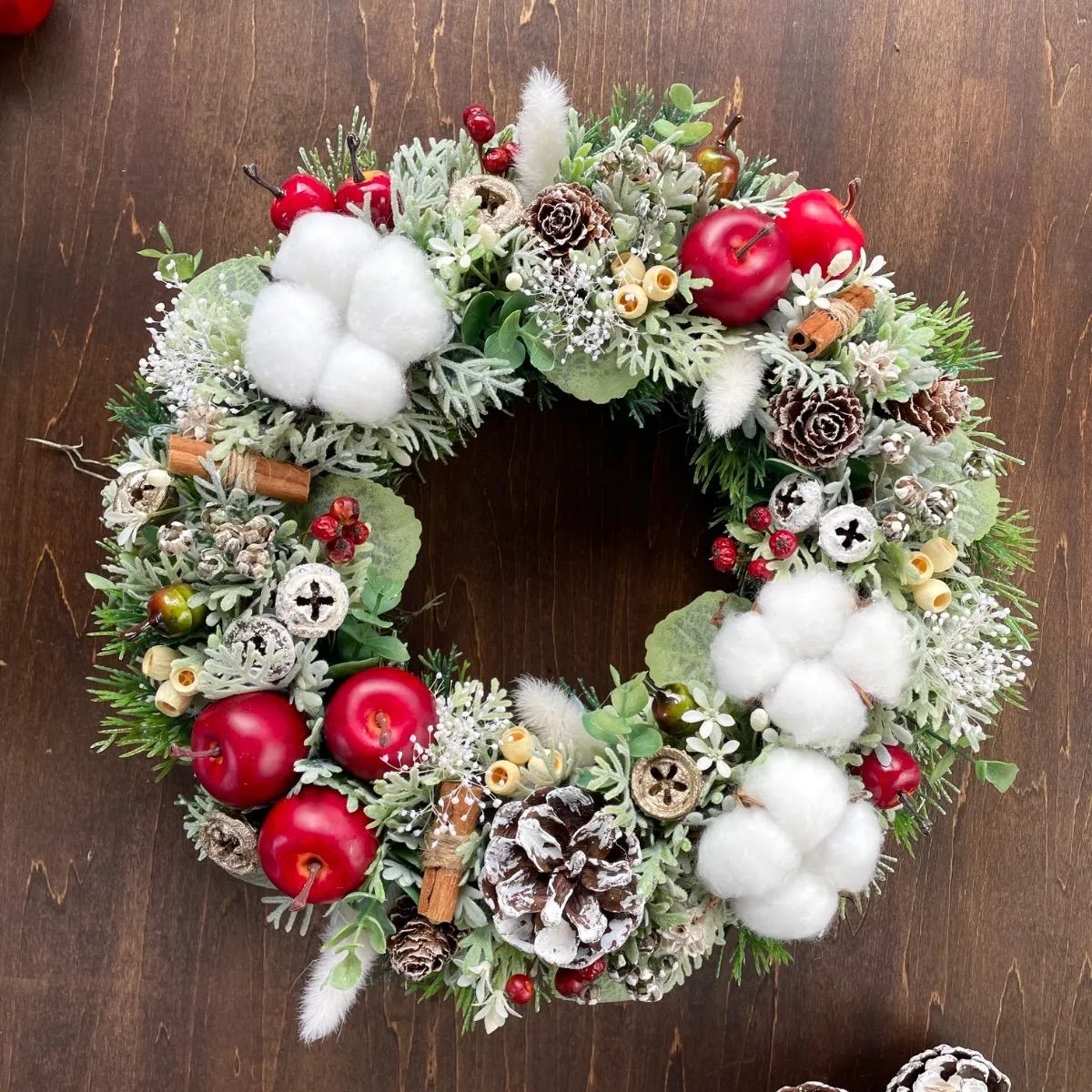 大きめ＊30センチ クリスマスリース＊スノーグリーン 林檎とコットンフラワー