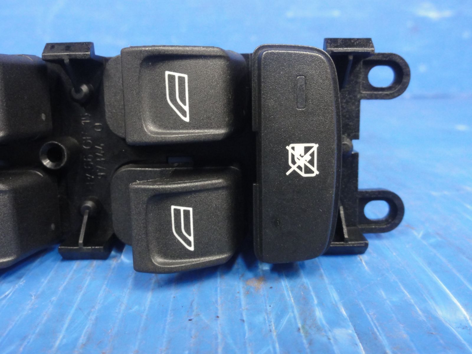 ボルボV70 パワーウィンドスイッチ 配送 Volvo ボルボ V70 BB系 等