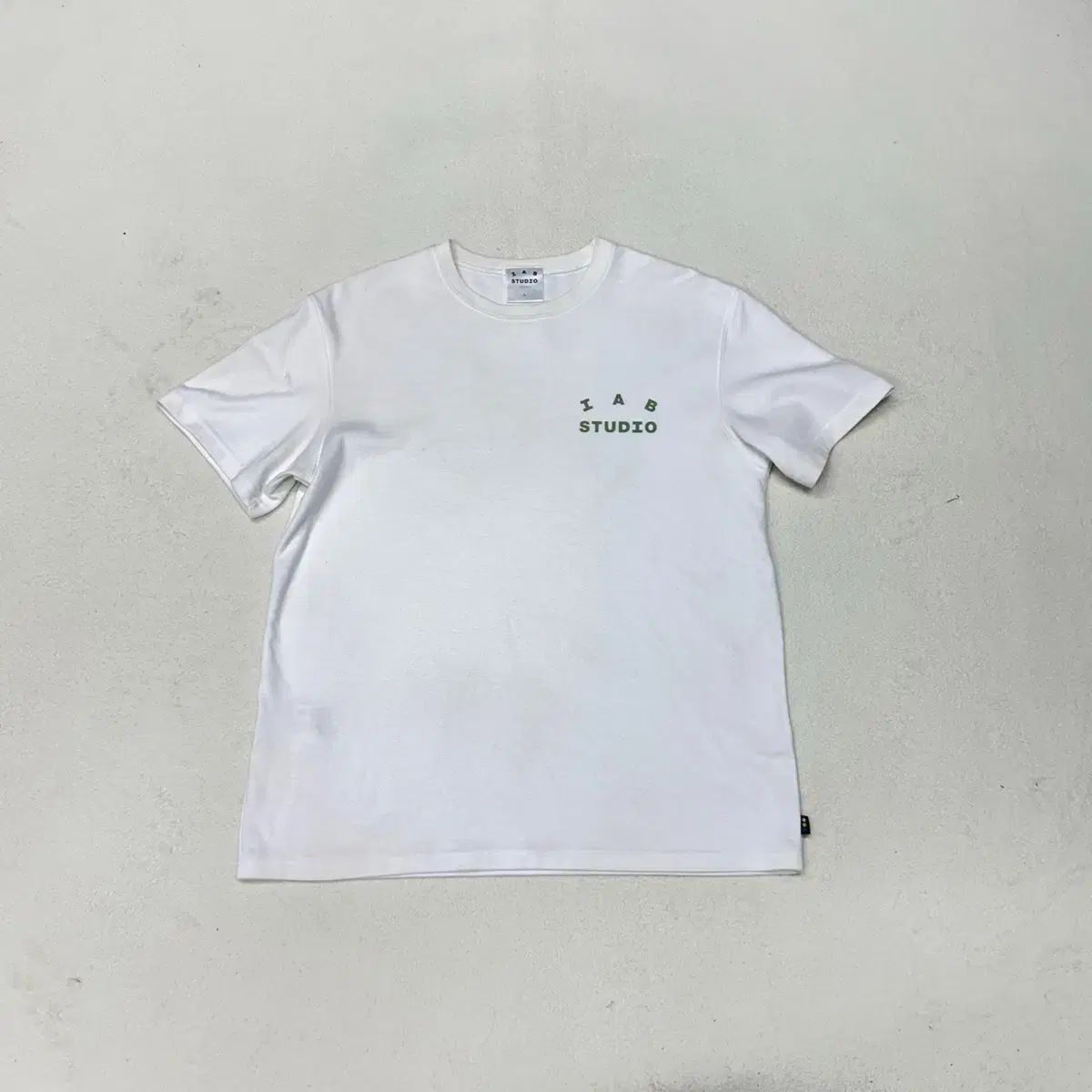 白