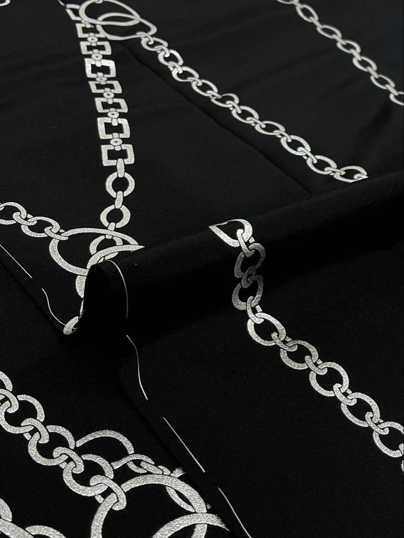 小紋 シルバーチェーン柄 個性的 正絹 黒地 躾糸付き