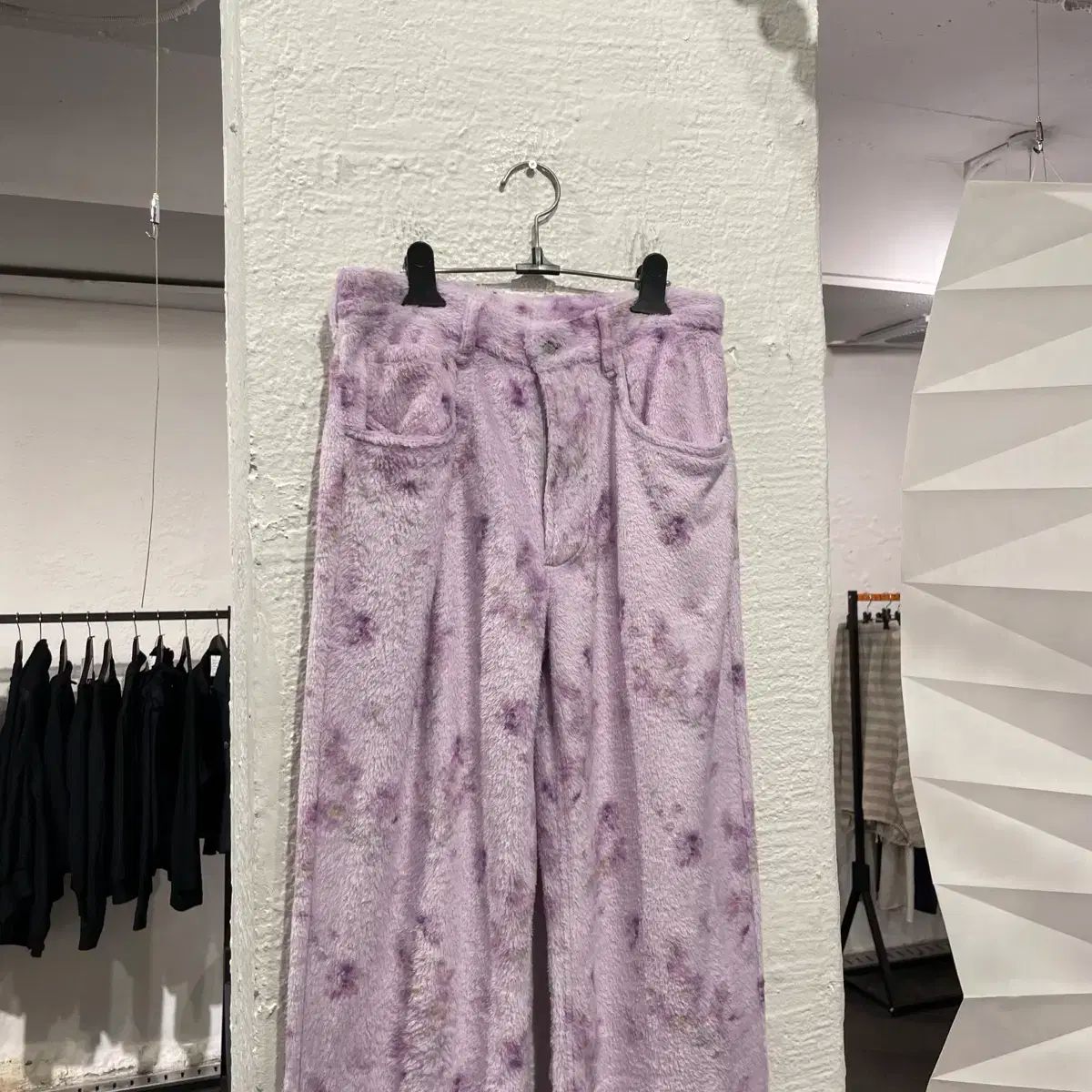 Acne Studios テディ ワイド パンツ ジェニ着用