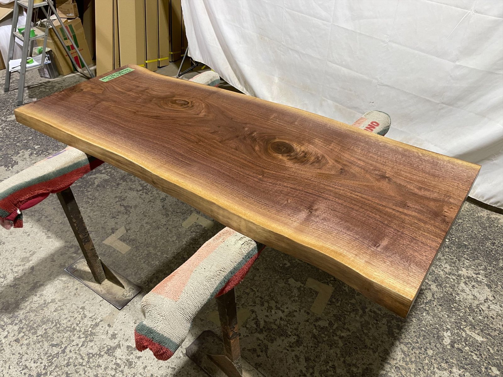 ブラックウォールナット9277 一枚板無垢 乾燥材 1610ｘ580-600ｘ48mm カウンター ローテーブル センターテーブル ダイニングテーブル MARWIL-DEMENAGEMENTS_CH