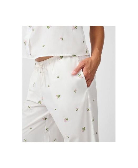 ウィ ウォー ワット レディース ナイトウェア アンダーウェア Women s Ruffle Pull-On Pants Ivory DECORATOM_COM_BR