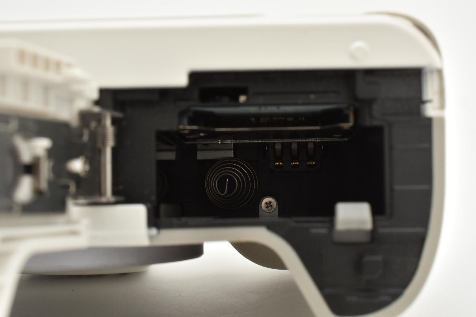  Canon EOS kiss M ホワイト No 2 ミラーレス一眼 デジタルカメラ