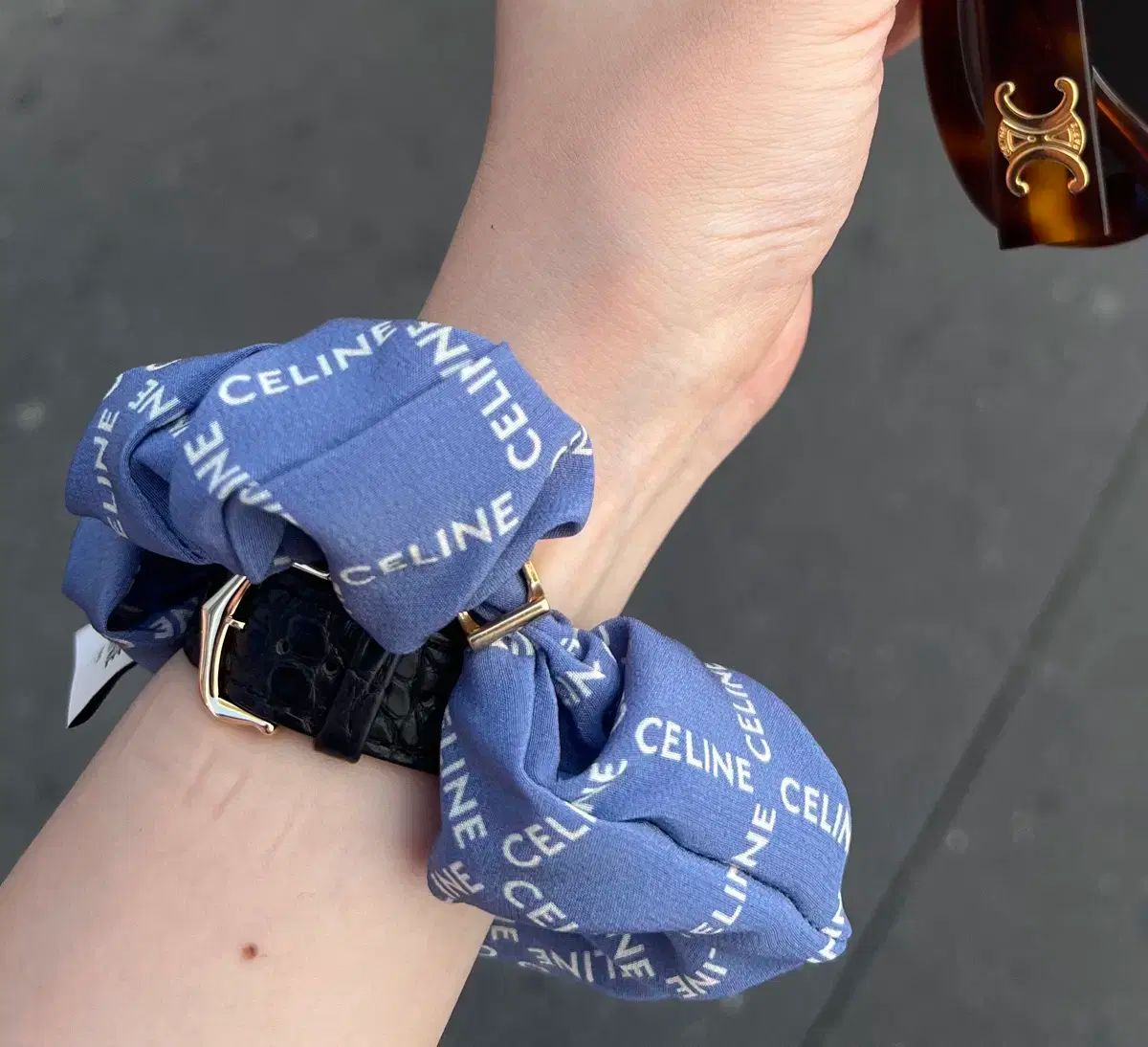 CELINE イングリッシュエンブロイダリーシュシュ CELINE