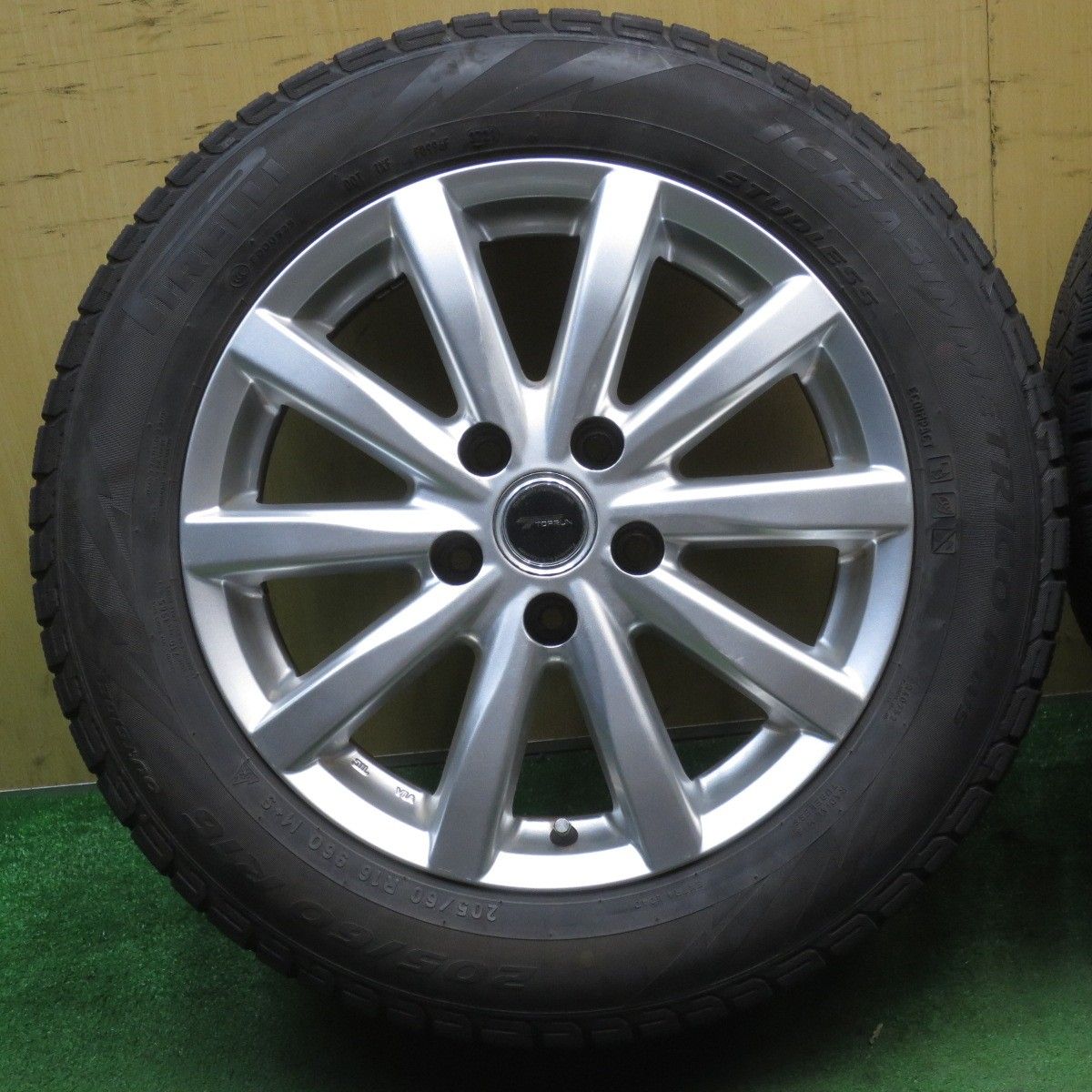 ②けんじー様専用！ピレリ 205/60R16 アイスアシンメトリコ 2本 Amazon