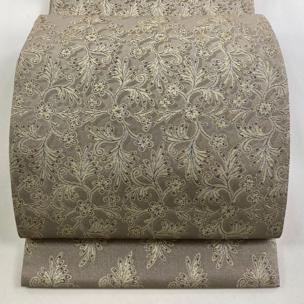 袋帯 落款 渡辺雪三郎 草花 金銀糸 箔 灰茶 六通 正絹