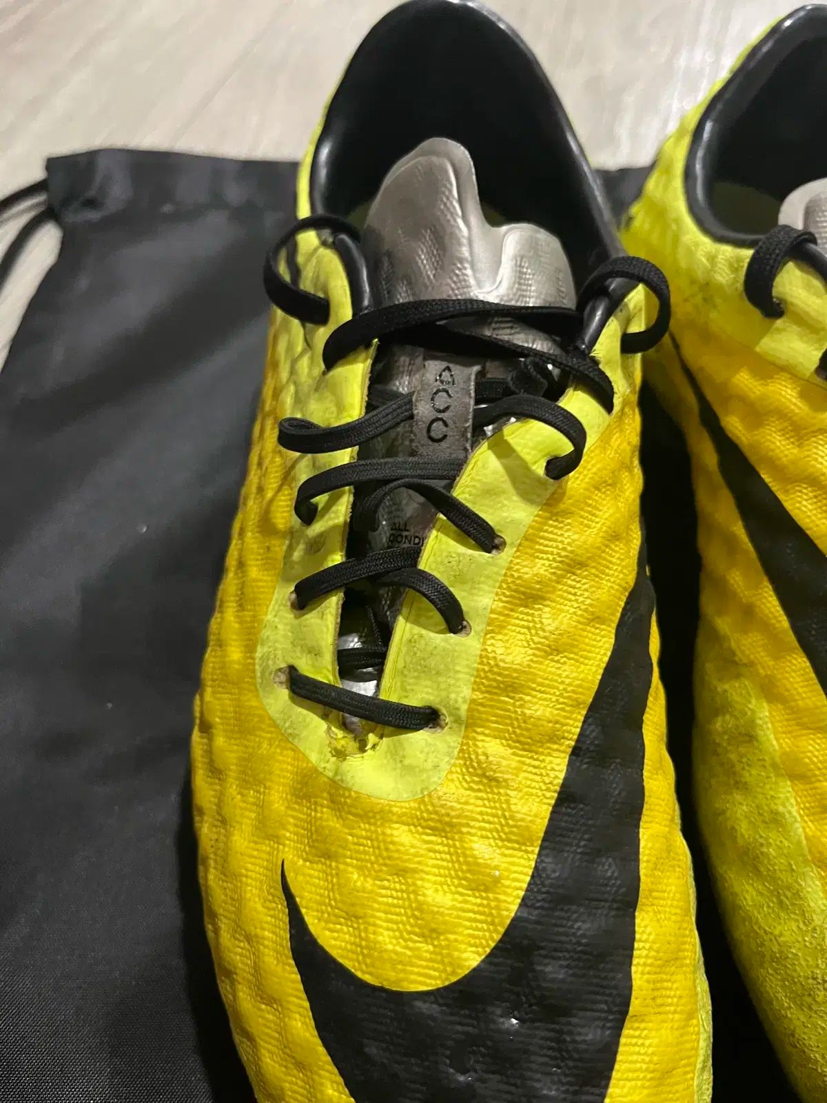 サッカーシューズ