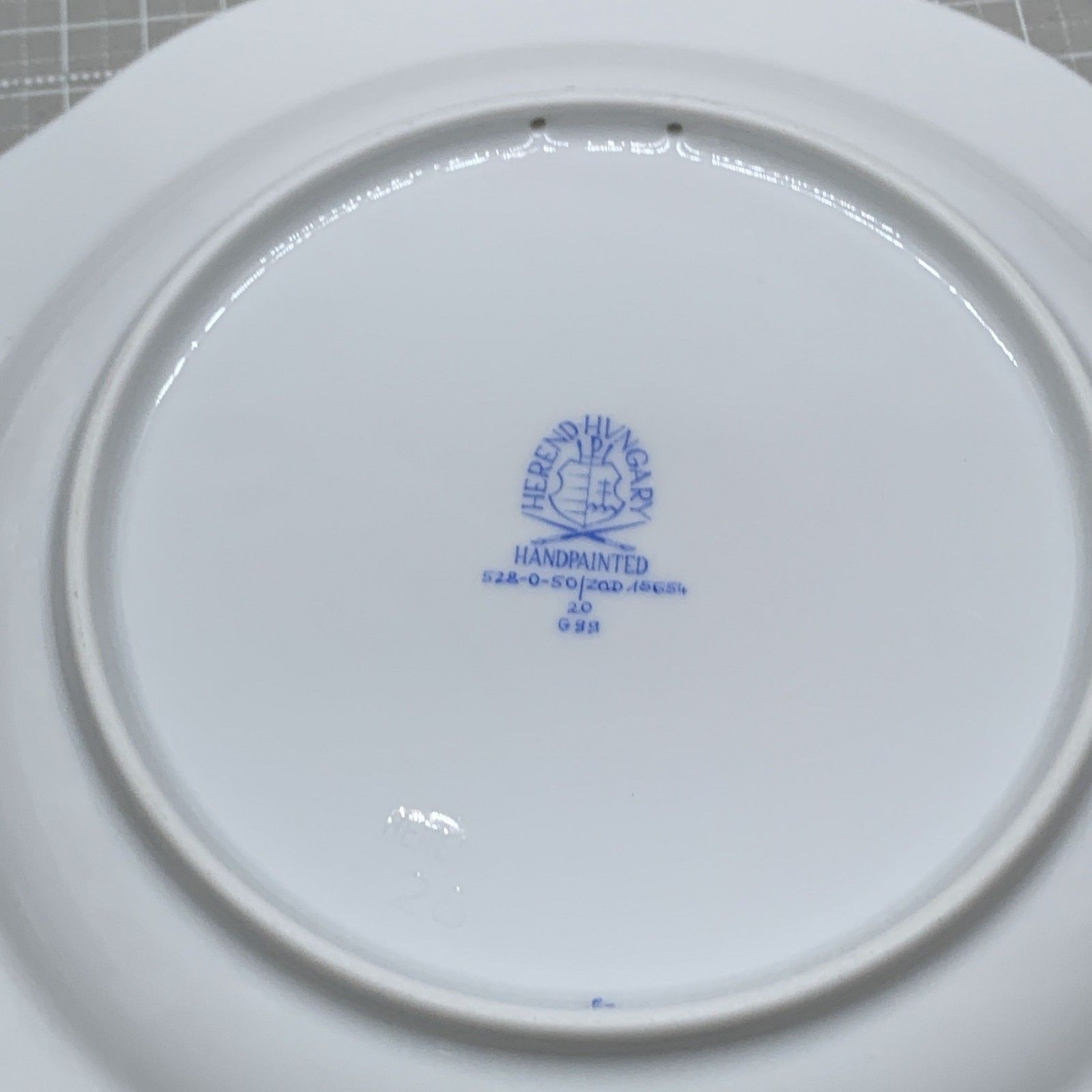 イヤープレート