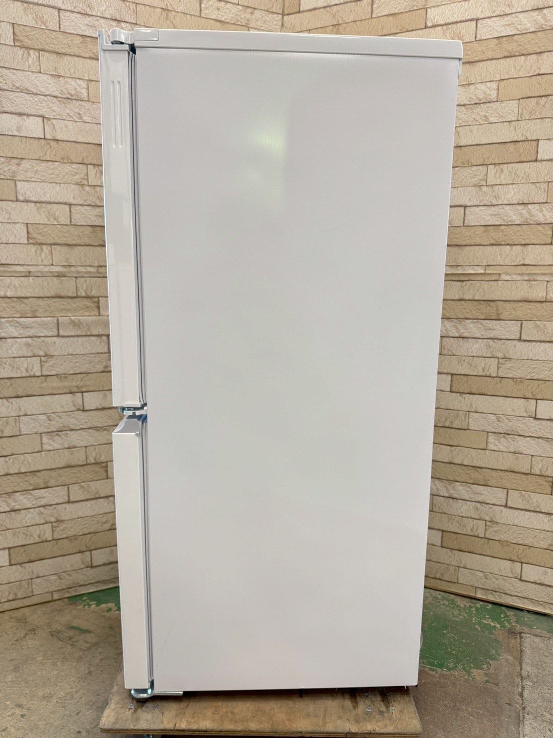 シャープ 冷凍冷蔵庫（家庭用）SJ-15E8-KW シャープ 2ドア冷蔵庫