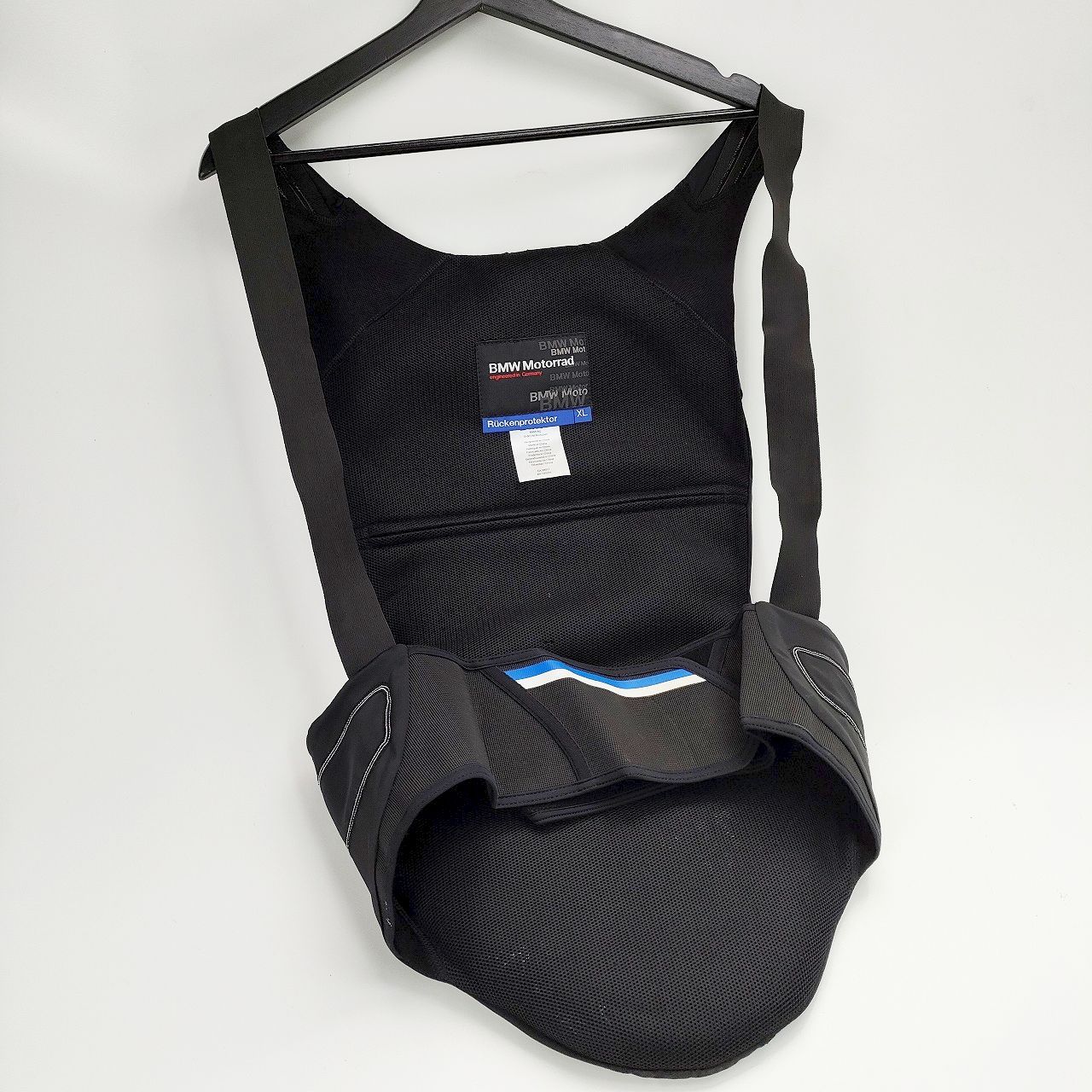BMW Motorrad バックプロテクター Ruckenprotektor Size XL 76418541387 肩幅48 袖丈35 身丈62 腰ベルト長113cm