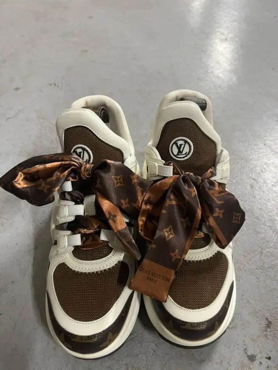 Louis Vuitton(ルイヴィトン) lv アーチライト スニーカーズ 35 Louis Vuitton(ルイヴィトン) lv アーチライト スニーカーズ 35