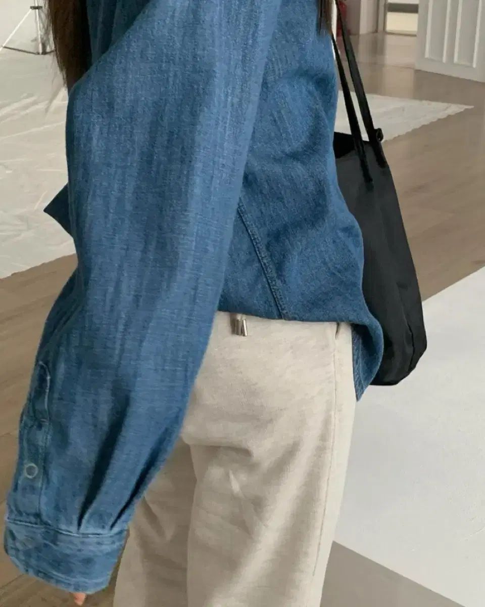 デニムシャツ