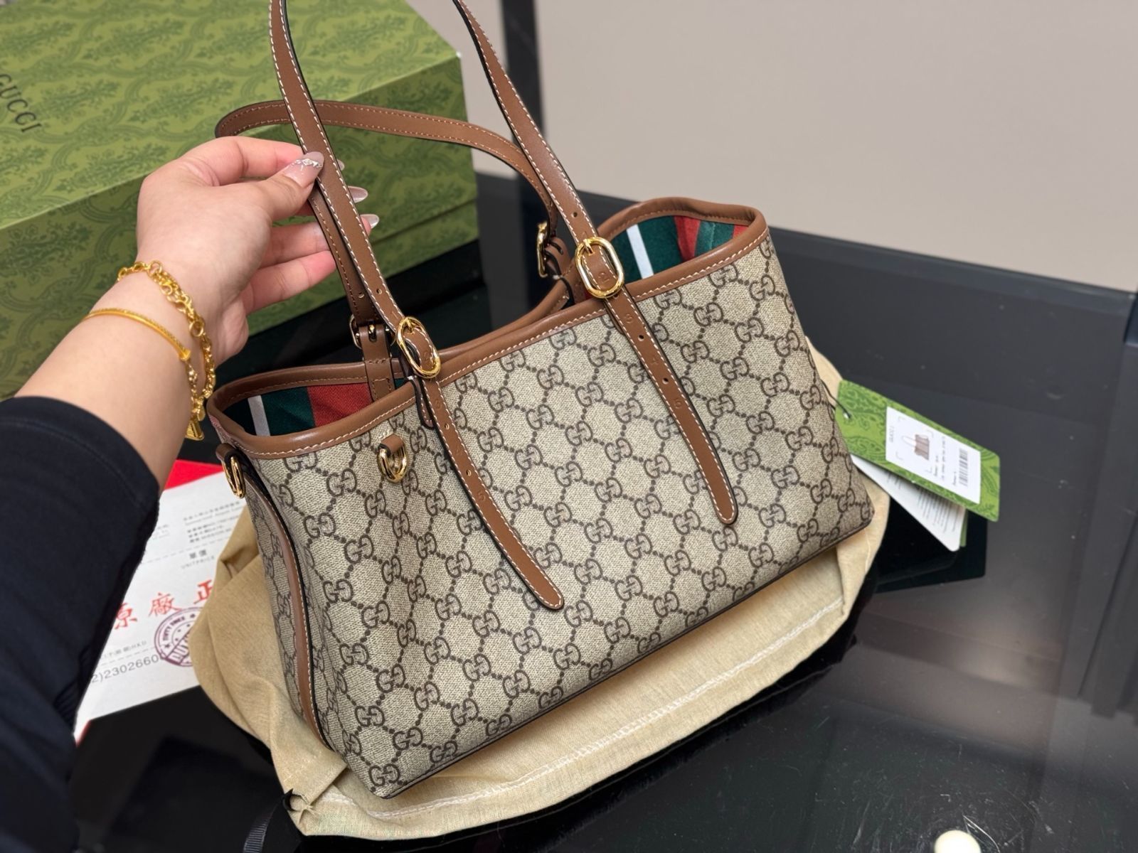 GUCCI GGモノグラムトートバッグ 今日特価】Gucci GG Tote Bag グッチ GG トートバッグ - メルカリ