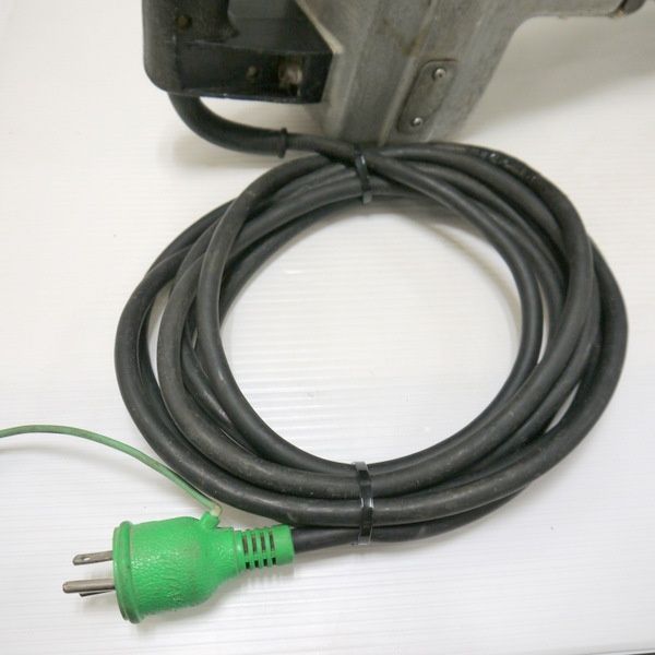 Makita - マキタ　大型電動ハンマー　HM1301  送料込み レンタル可 】マキタ 電動ハンマー（はつり機） HM1301 六角30mm