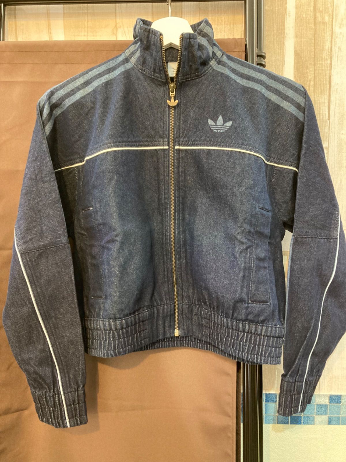 ☆未使用品　タグ付き　adidas デニムジップショート丈ブルゾン