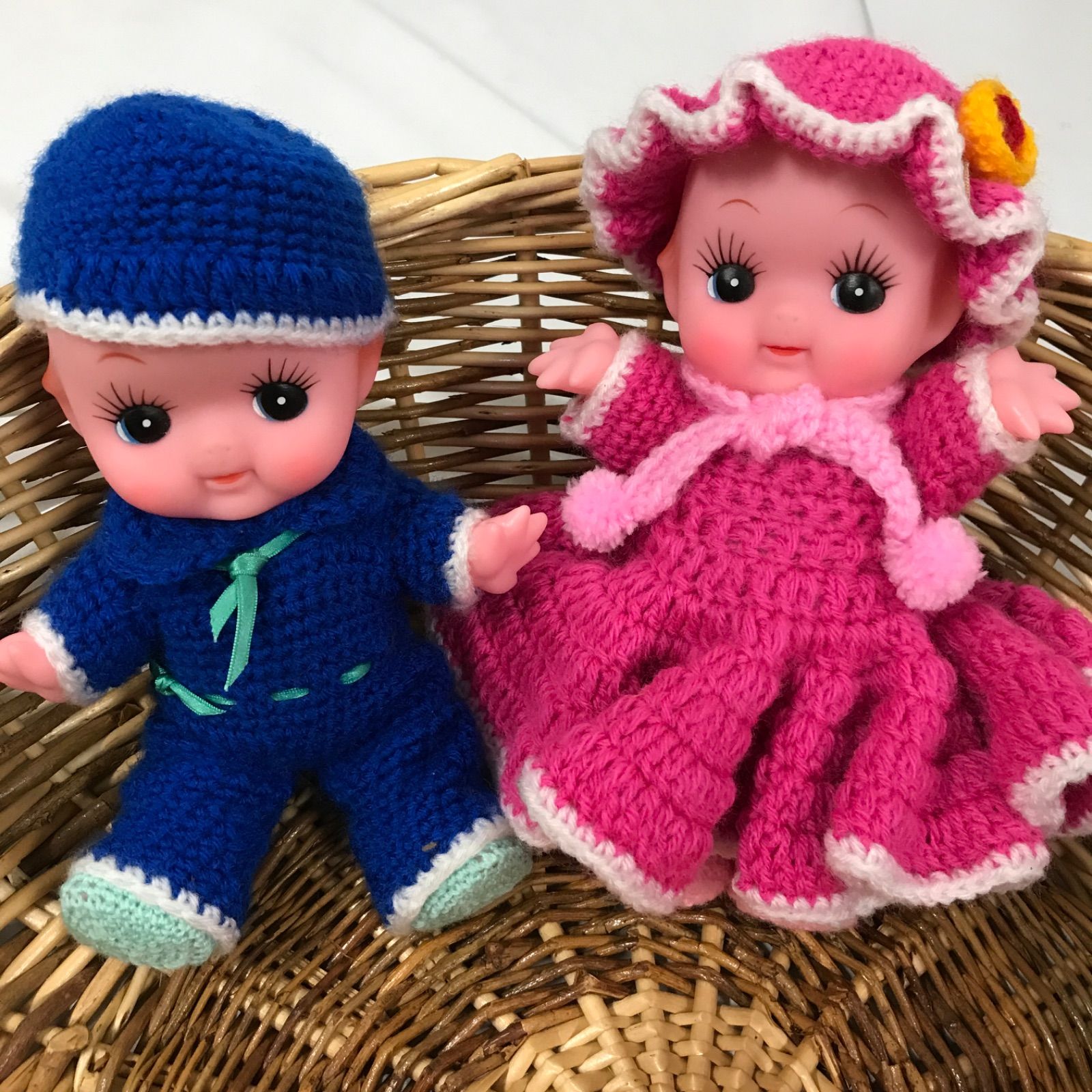 【昭和レトロ】みちのく父ちゃん・母ちゃん　ペアこけし　銘あり 昭和レトロ キューピーちゃん人形 かぎ編み お洋服 4体セット