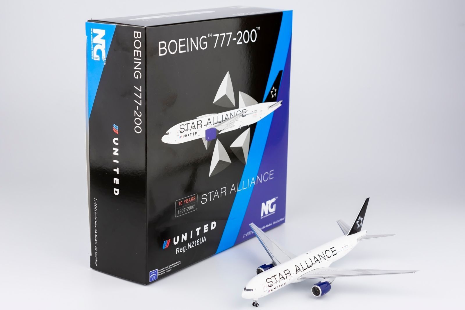 777-200ER N218UA