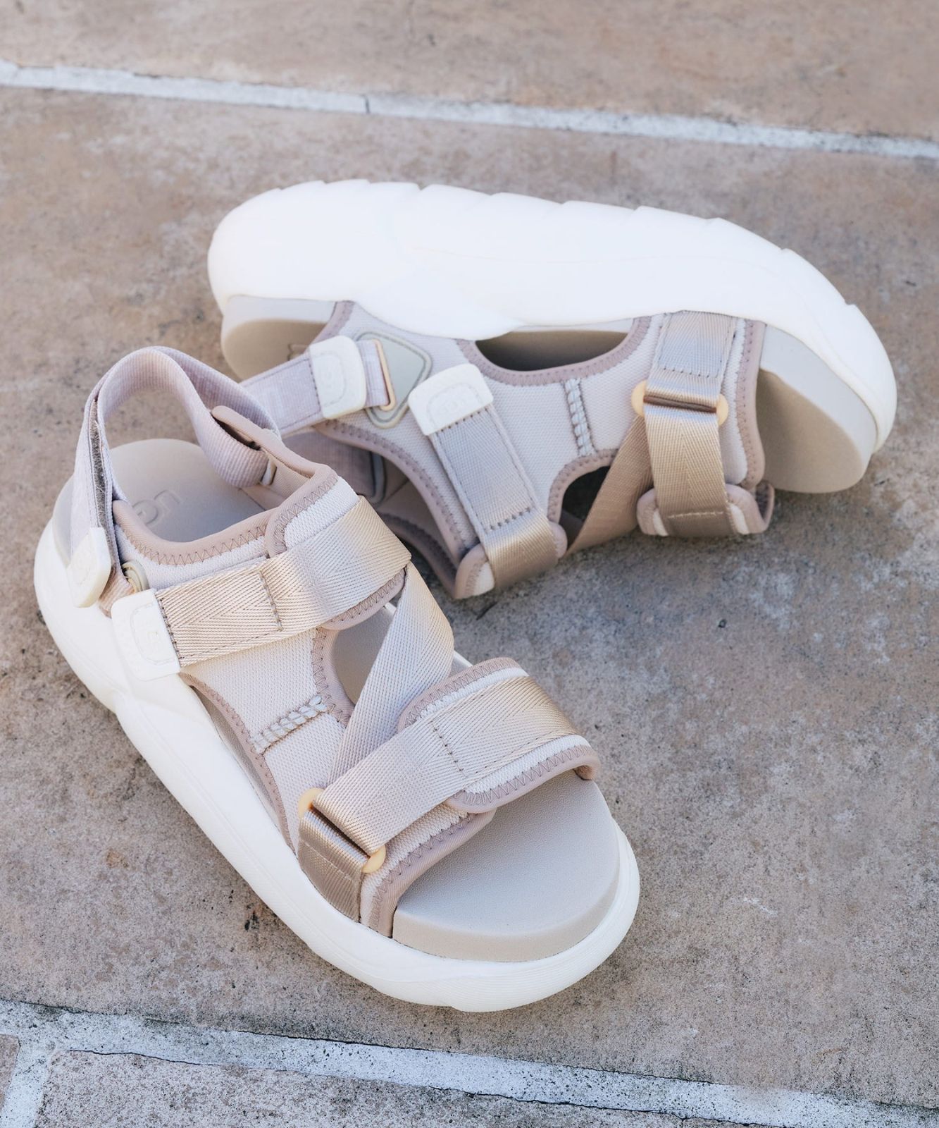 UGG LA ALTO CROSS STRAP アグ ラ アルト クロスストラップ ベージュ 