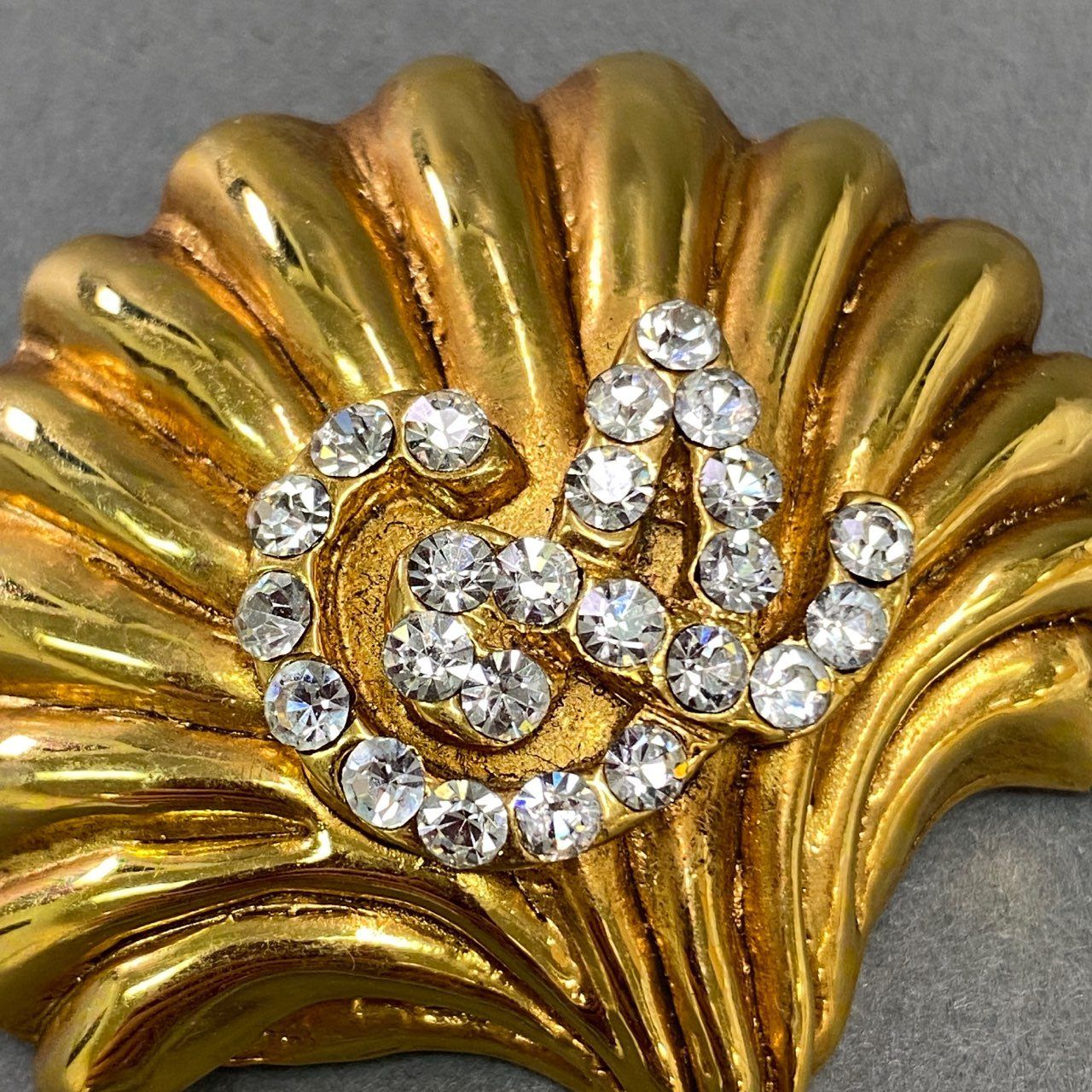 未使用 クリスチャン ラクロワ アンティーク フラワー スワロ ブローチ