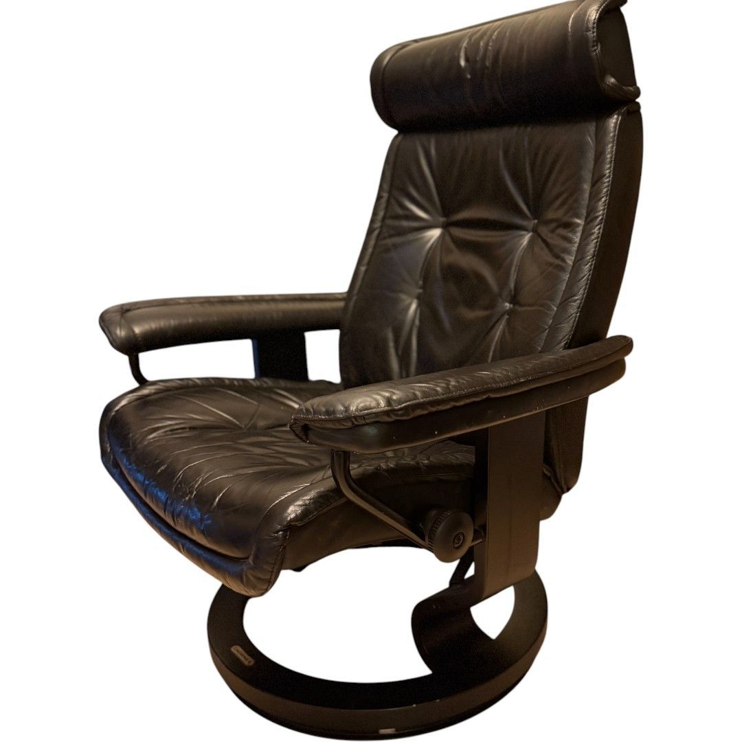 【美品】EKORNES Stresslessレザーリクライニングチェア　ブラック Amazon｜[正規品]ストレスレス®トーキョー スター ブラック