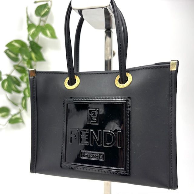 FENDI ミニトートバッグ 黒 FENDI ミニトートバッグ 黒