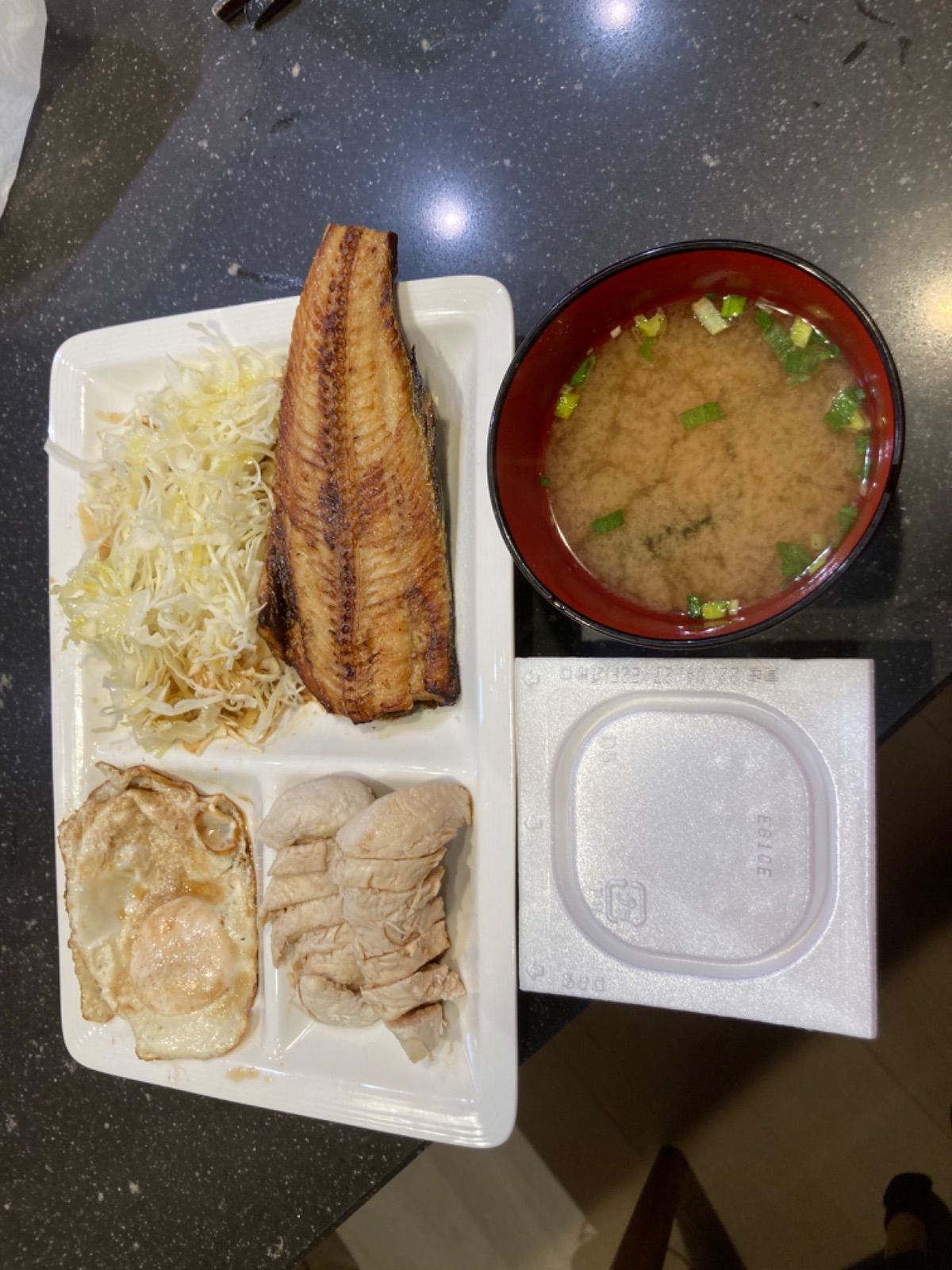 掛け軸「般若心経 （黒地 金刺繍）」 - メルカリ