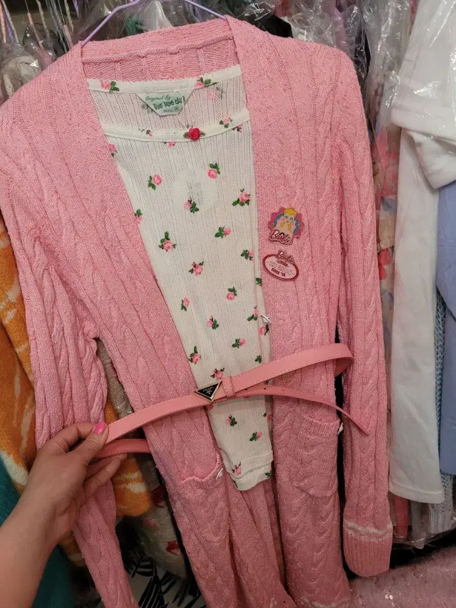 輸入ローズクリームTシャツ