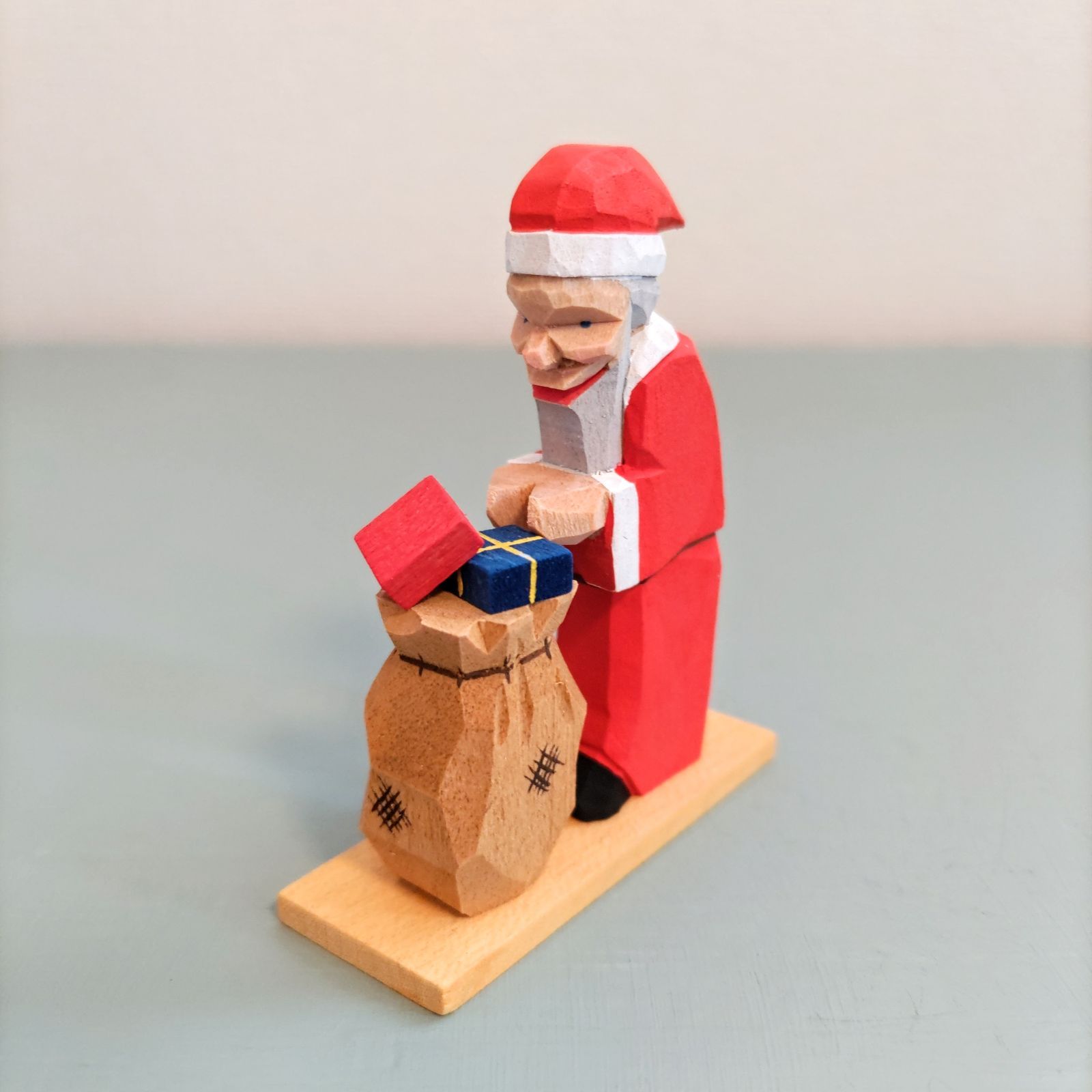 ドイツ　エミールヒェルビッヒ　木製ミニチュア　サンタクロース ドイツ エミールヒェルビッヒ 木製ミニチュア サンタクロース ドイツ