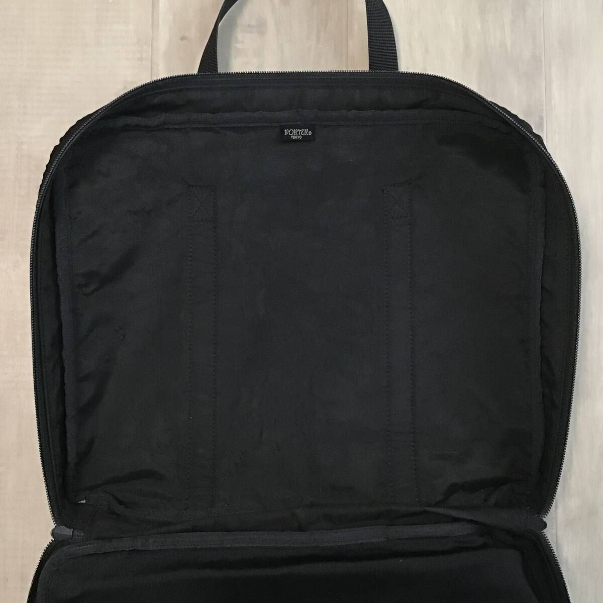 専用☆A BATHING APE PORTER　トートバッグのみ A BATHING APE®︎×PORTER STAND | 株式会社 ノーウェアのプレス