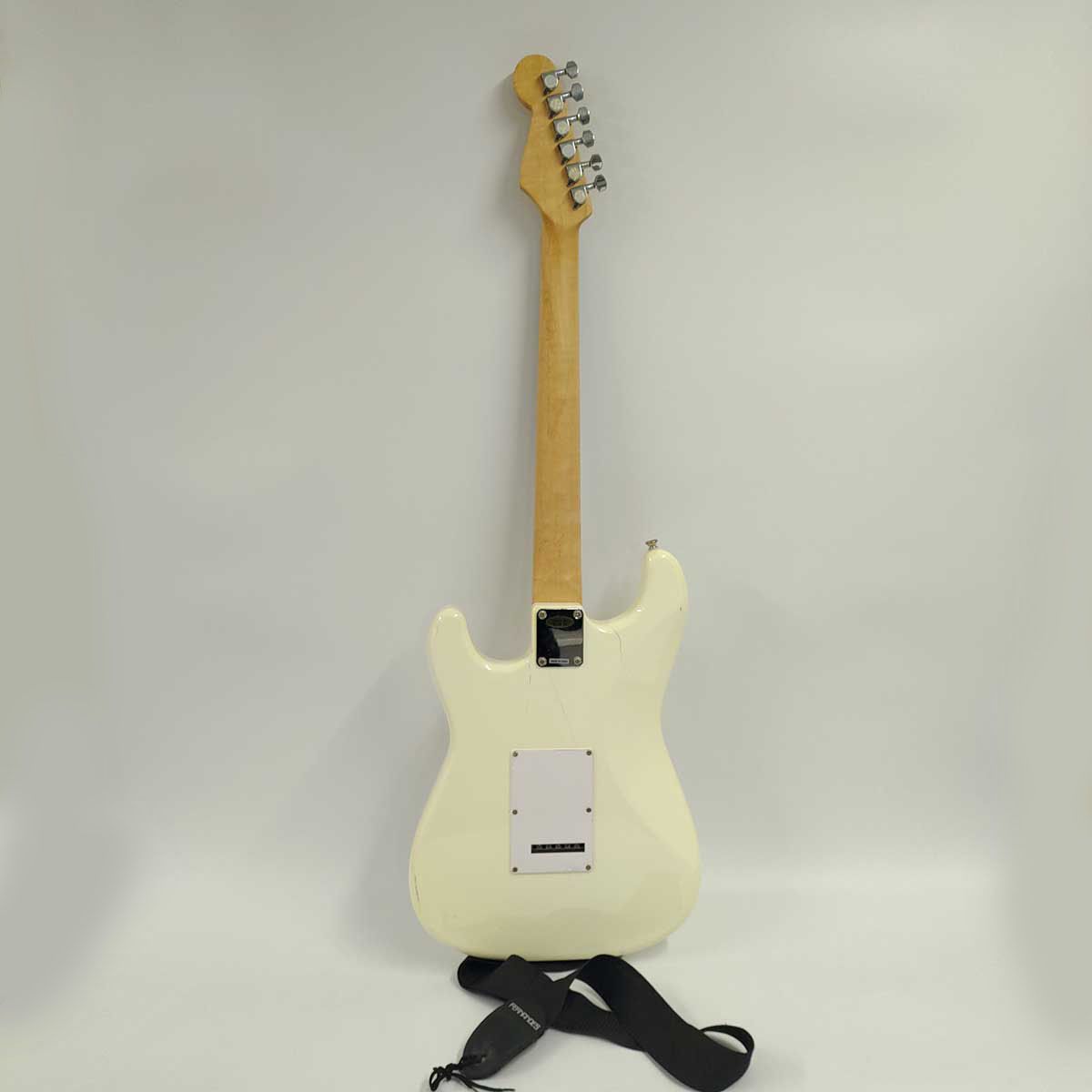 バスカーズ エレキギター ストラトキャスター ホワイト BUSKER'S