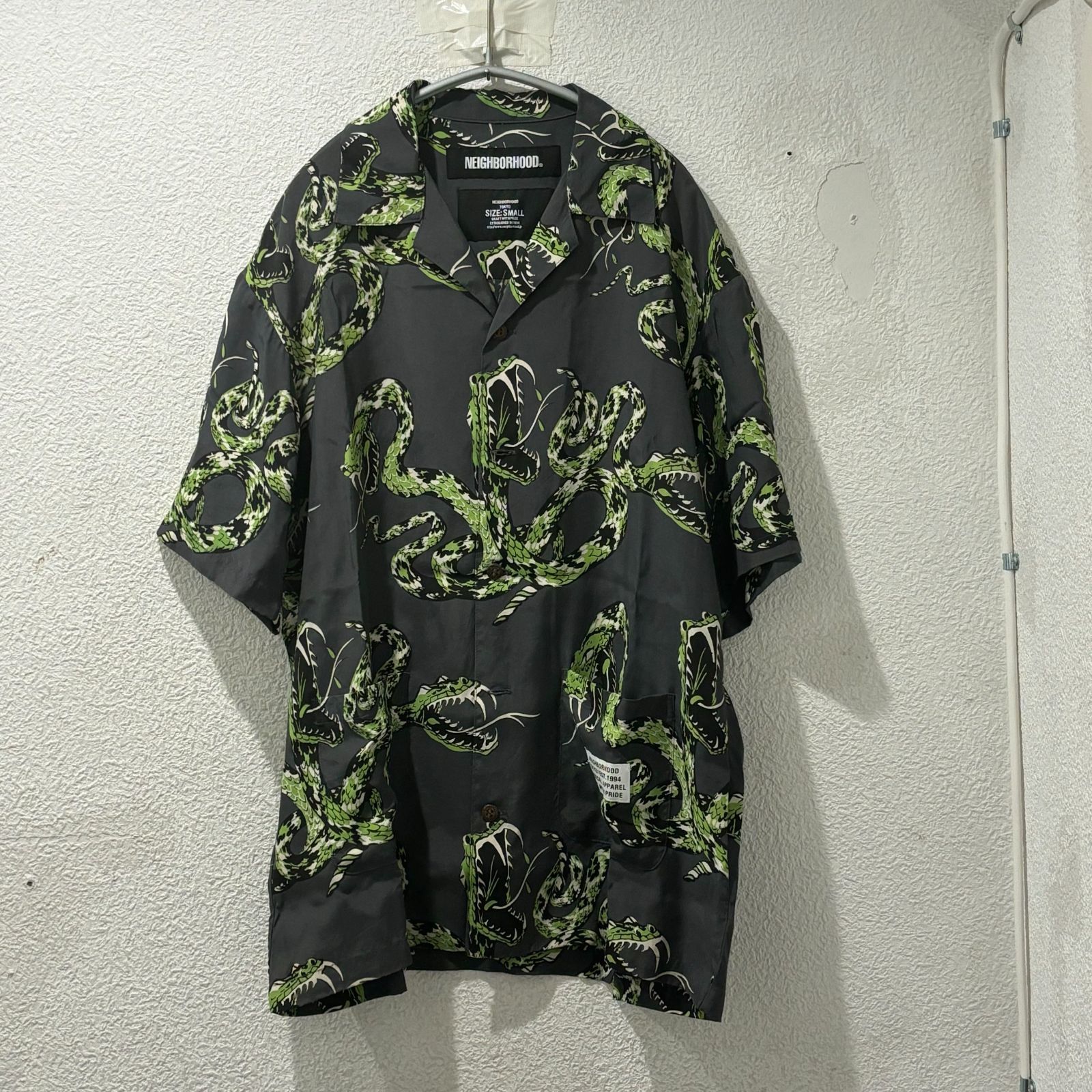OLD STUSSY レーヨンシャツ 総柄 アロハ 黒 OLD STUSSY レーヨンシャツ 総柄 アロハ 黒 OLD STUSSY レーヨンシャツ