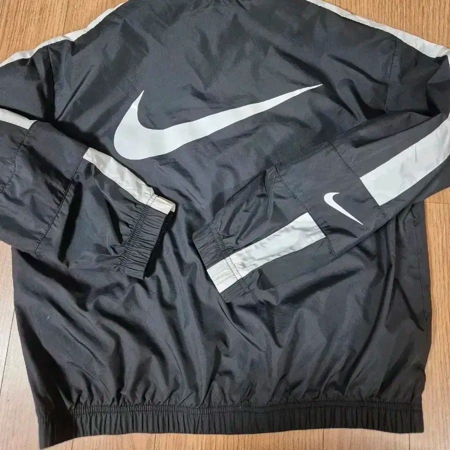 NIKE ナイキ 白 黒 トレーニングウェア セットアップ S