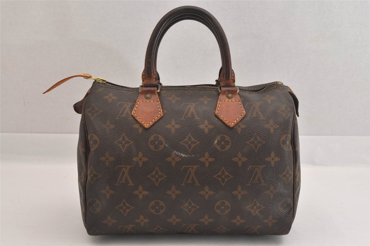 LOUIS VUITTON ルイヴィトン モノグラム スピーディ 25 ボストン  