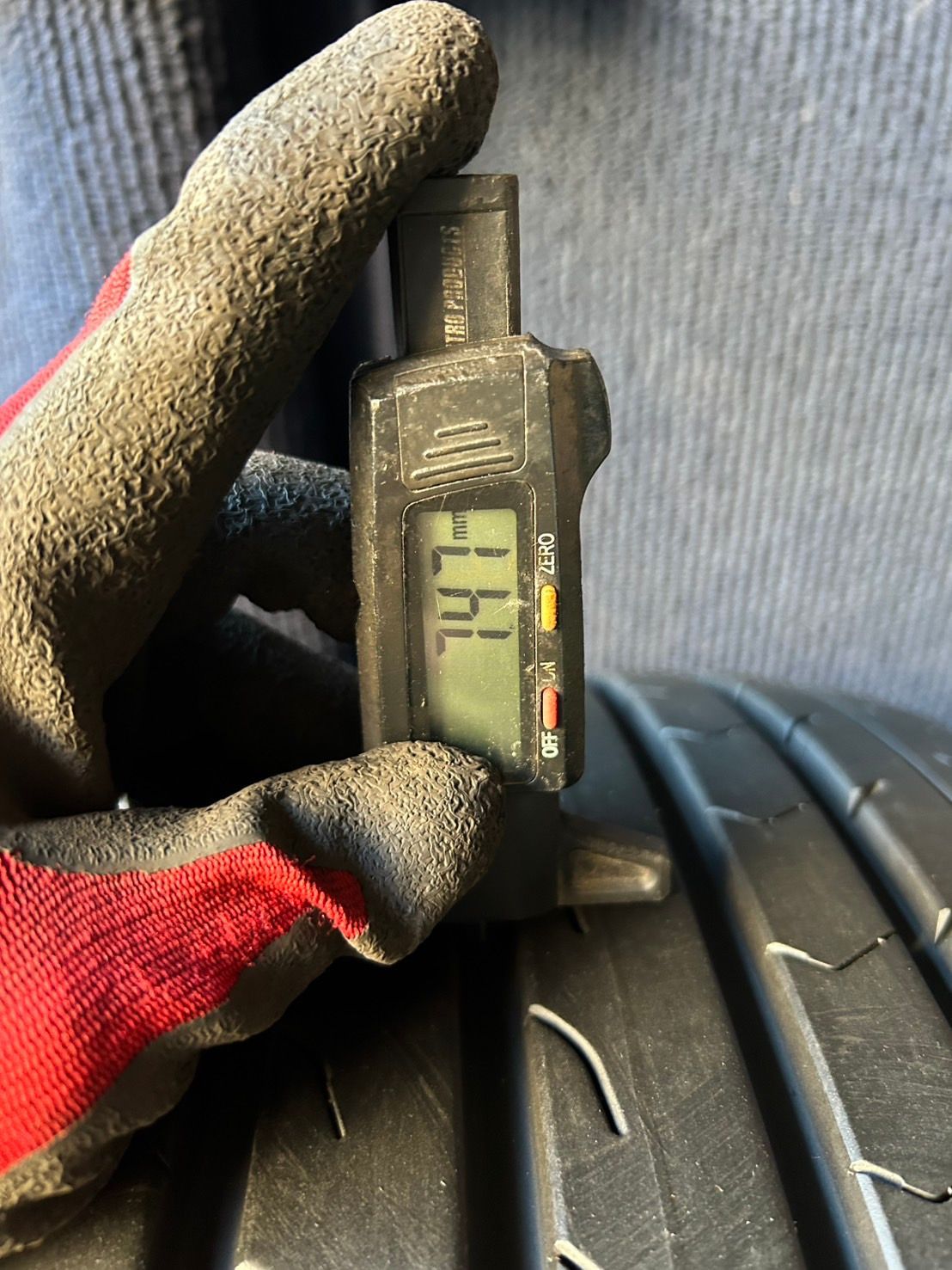 YOKOHAMA BluEarth-RV