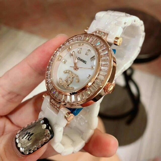 CHANEL シャネル