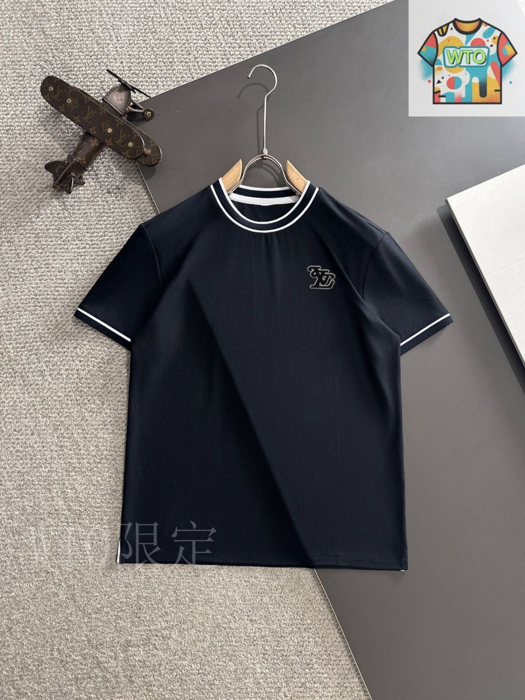 【25SS/すぐ届く/フレッシュに着こなす】Louis Vuitton Tシャツ 今日特価】Louis Vuitton 25SS ?天恐竜刺繍 T-shirt - メルカリ
