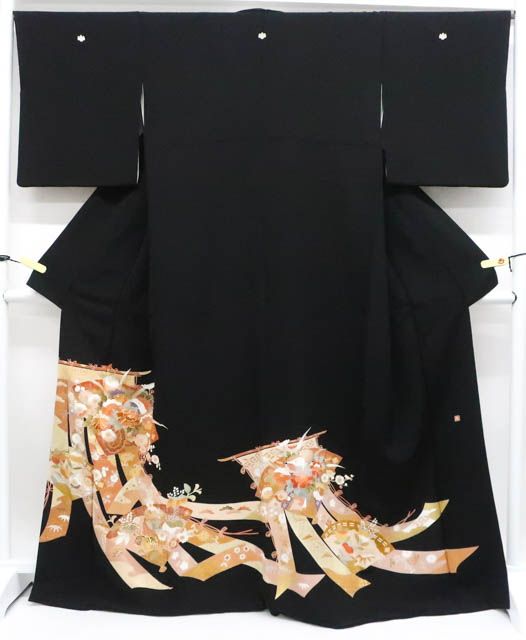 一輝堂】リサイクル着物 黒留袖 五つ紋 金駒刺繍 作家物 落款