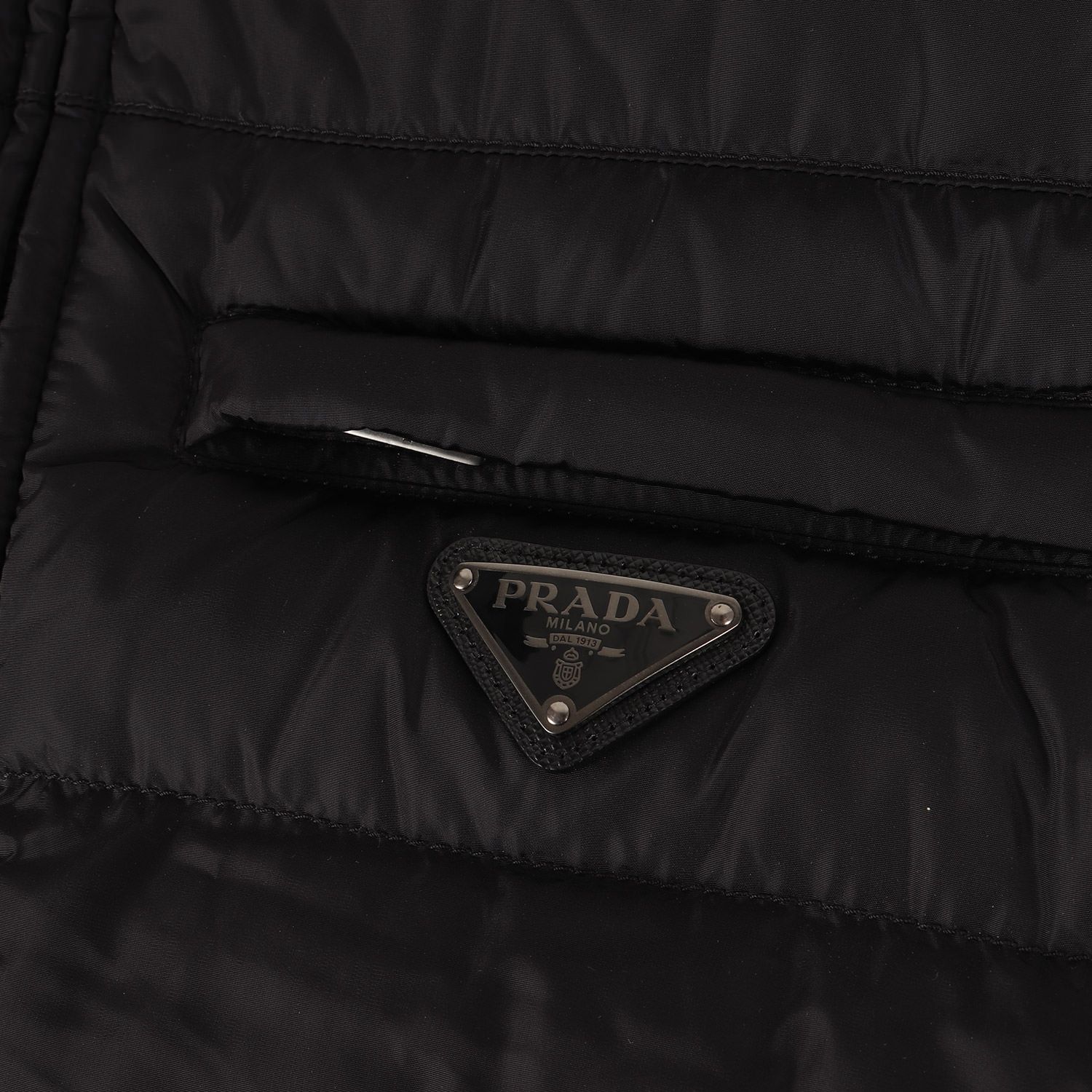 PRADA ナイロン ジャケット 三角ロゴプレート リバーシブル SGB483