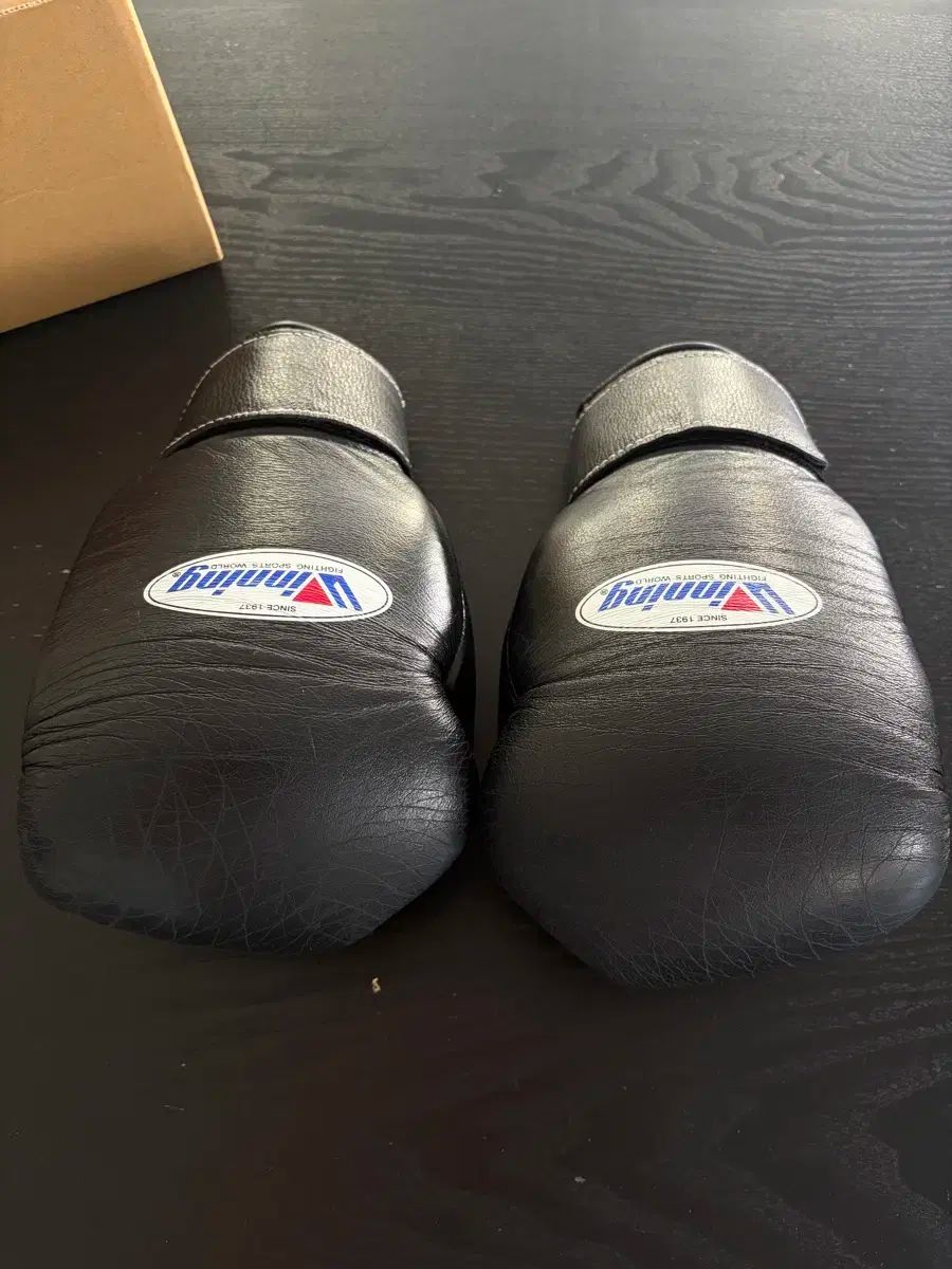 ウィニング Winning グローブ 10オンス バックル ブラック