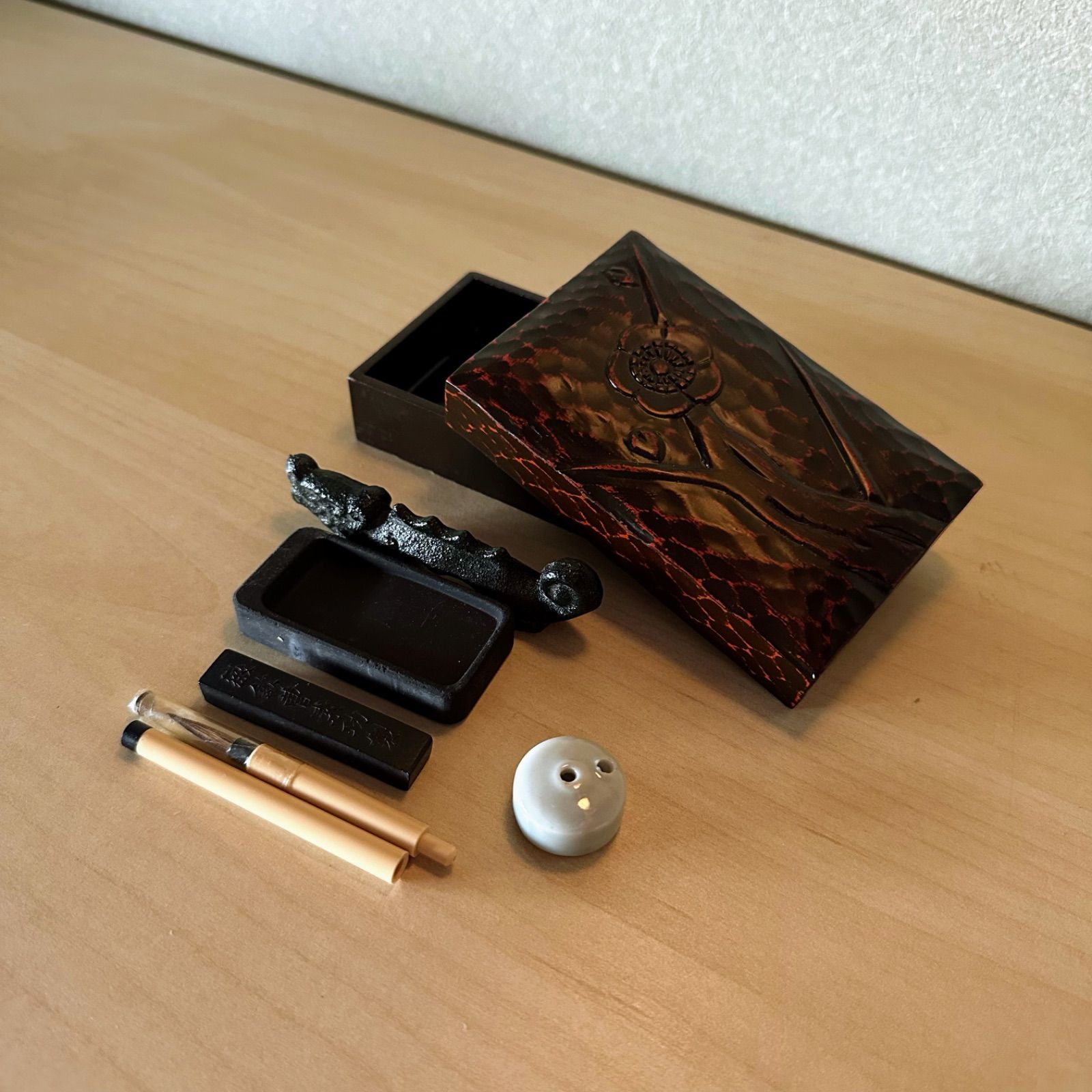 墨と硯のセット （硯 | 商品情報 | 墨、書道用具メーカーの株式